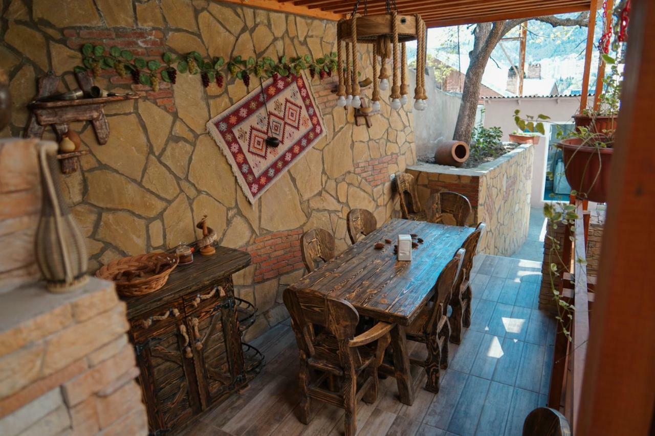 Family Hotel Mountain Scream Tbilisi ภายนอก รูปภาพ